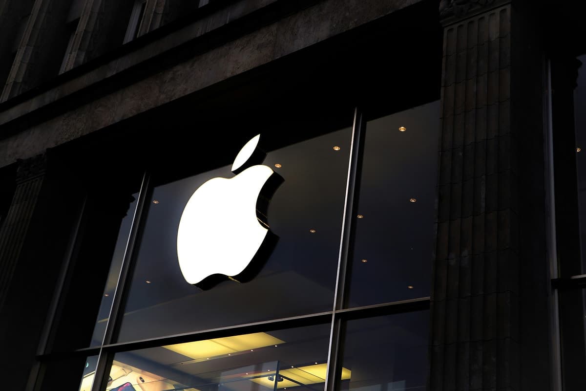 アップルがインテル・ファウンドリの初顧客に——18A-P発注がASMLに波及する連鎖