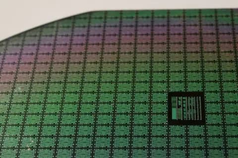 TSMC決算、売上に初めて「2nm 3%」——粗利67.7%が語る次の局面
